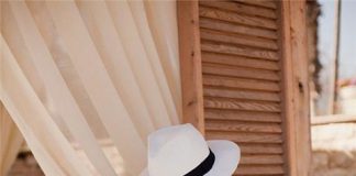 5 cách phối áo trễ vai cho mùa hè