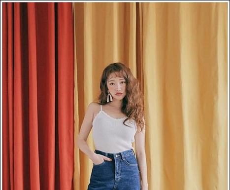 Diện đồ trang nhã mãi chán rồi, phái đẹp F5 khi mix áo hai dây cá tính