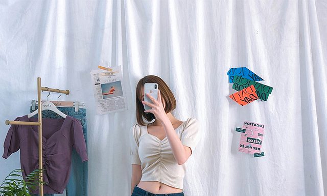 Chấm ngay 20 cách diện cùng item croptop rút dây vừa sexy lại vừa cute!!