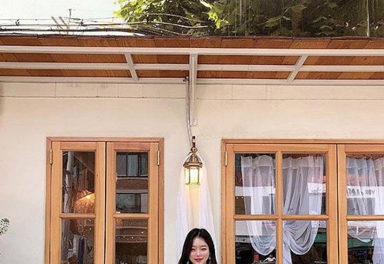Ngày Hà Nội chuyển mưa rả rích, đây là 4 mẫu giày dép “cứu tinh” dành cho các nàng Ngày Hà Nội chuyển mưa rả rích, đây là 4 mẫu giày dép “cứu tinh” dành cho các nàng