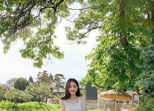 Đây chính là 4 “kẻ thù” của các nàng chân to, cứ mặc vào là chắc chắn mất điểm Đây chính là 4 “kẻ thù” của các nàng chân to, cứ mặc vào là chắc chắn mất điểm