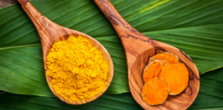 Nghệ trị mụn trứng cá như thế nào?