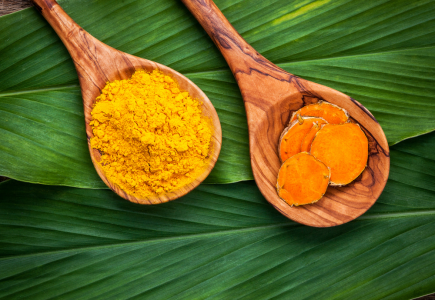 Nghệ trị mụn trứng cá như thế nào?