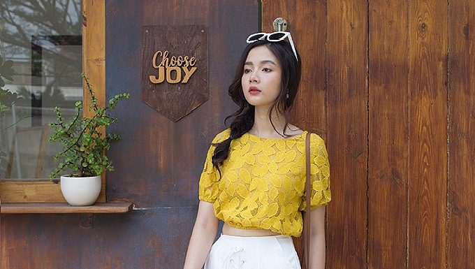 Thời trang hợp mốt cho người thấp bé