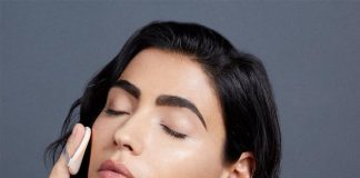 4 sản phẩm đơn giản để trang điểm nhanh chưa đầy 2 phút