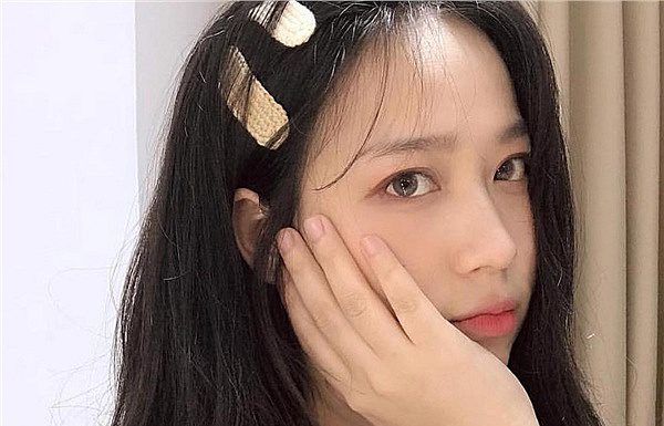 Điểm danh ngay những phụ kiện tóc xinh xắn không thể bỏ qua trong hè này! Điểm danh ngay những phụ kiện tóc xinh xắn không thể bỏ qua trong hè này!