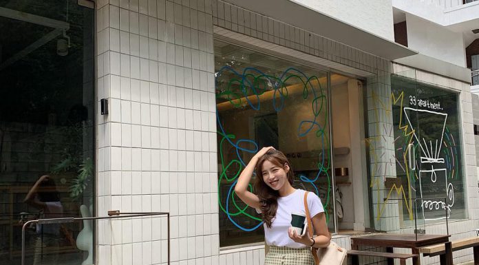Đừng mãi đóng khung trong những bộ cánh già nua nhạt nhẽo, nàng ngoài 30 hãy “trẻ hóa” style với 5 công thức này Đừng mãi đóng khung trong những bộ cánh già nua nhạt nhẽo, nàng ngoài 30 hãy “trẻ hóa” style với 5 công thức này