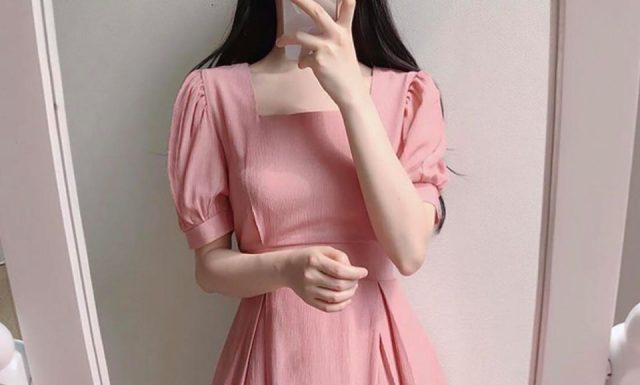Nàng đã có mẫu váy cổ vuông nào trong tủ đồ chưa?