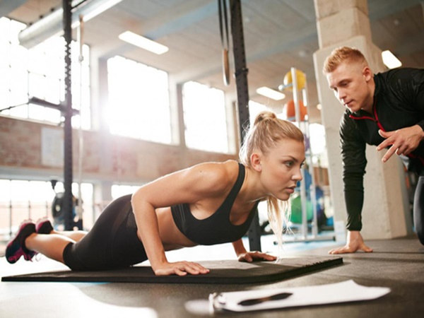 Những điều chị em cần lưu ý khi tập gym trong mùa nắng nóng Những điều chị em cần lưu ý khi tập gym trong mùa nắng nóng