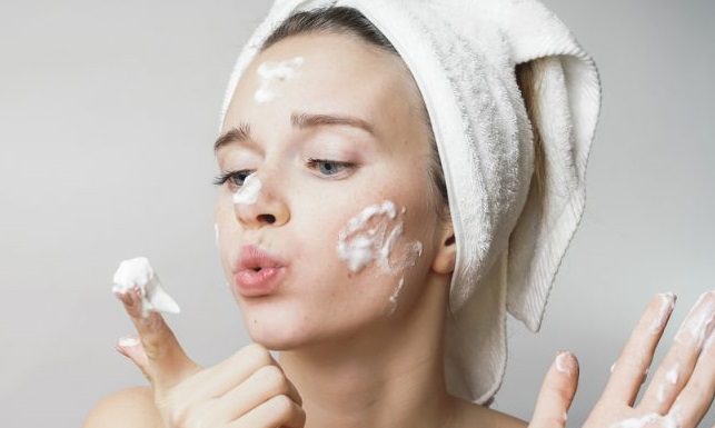 Cứ dính đến những sản phẩm có 6 thành phần này thì bảo sao da bạn mãi không thể đẹp lên! Cứ dính đến những sản phẩm có 6 thành phần này thì bảo sao da bạn mãi không thể đẹp lên!