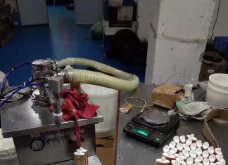 Giữa “ma trận” kem chống nắng và hàng nhái, tín đồ làm đẹp cần gì để không mua nhầm? Giữa "ma trận" kem chống nắng và hàng nhái, tín đồ làm đẹp cần gì để không mua nhầm?