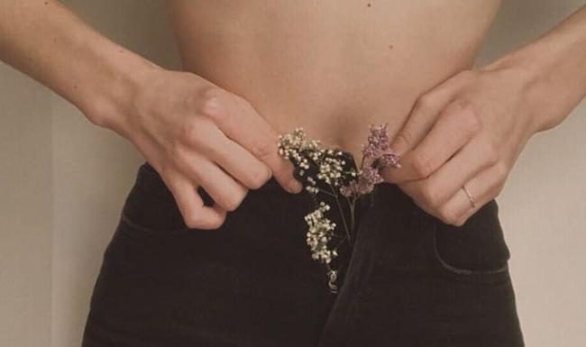 Wax lông “vùng bikini” sẽ nhẹ nhàng hơn rất nhiều nếu bạn tuân theo đúng liệu trình 10 bước sau Wax lông "vùng bikini" sẽ nhẹ nhàng hơn rất nhiều nếu bạn tuân theo đúng liệu trình 10 bước sau