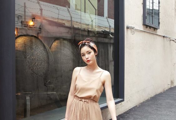 25 gợi ý mặc đẹp mà vẫn thoải mái vận động khi đi du lịch