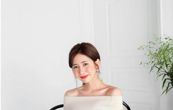 SEXY!! Khám phá ngay 20 kiểu áo HỞ VAI siêu quyến rũ dành riêng cho những nàng 30!! SEXY!! Khám phá ngay 20 kiểu áo HỞ VAI siêu quyến rũ dành riêng cho những nàng 30!!