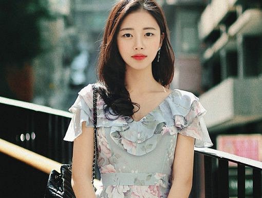 5 kiểu trang phục đơn giản tuyệt đối nhưng lại giúp người mặc vừa thanh lịch lại nổi bần bật giữa đám đông 5 kiểu trang phục đơn giản tuyệt đối nhưng lại giúp người mặc vừa thanh lịch lại nổi bần bật giữa đám đông
