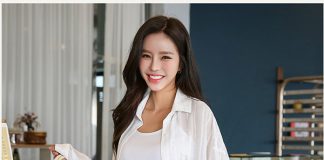 Mặc sơ mi trắng và quần jeans theo cách này, ra đường các chàng không rời mắt khỏi bạn