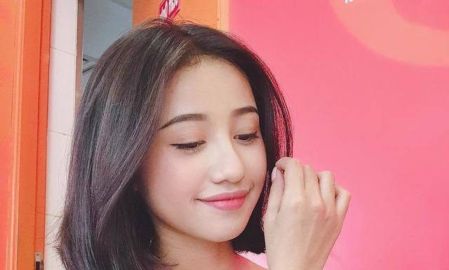 20 kiểu tóc mà con gái Việt đang thi nhau diện ầm ầm vì quá XINH XẮN!! 20 kiểu tóc mà con gái Việt đang thi nhau diện ầm ầm vì quá XINH XẮN!!