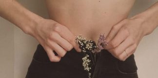 Wax lông "vùng bikini" sẽ nhẹ nhàng hơn rất nhiều nếu bạn tuân theo đúng liệu trình 10 bước sau