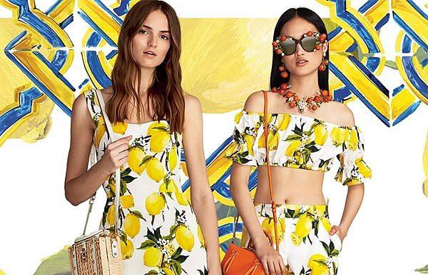 Thời trang mùa hè không thể rực rỡ hơn với đủ món trái cây nhiệt đới