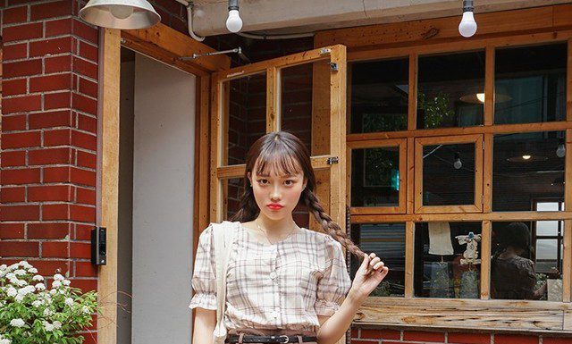 20 mẫu sơ mi không cổ cho cô nàng công sở đổi gió khi đi làm nè!!