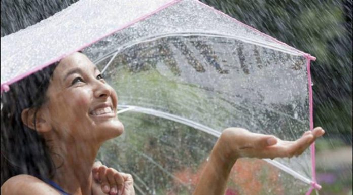 Những thói quen sai lầm khi chăm sóc da vào mùa mưa khiến da ngày càng tệ đi Những thói quen sai lầm khi chăm sóc da vào mùa mưa khiến da ngày càng tệ đi