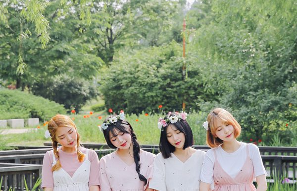 20 gợi ý mix&match đồ cùng bạn thân để hè này cùng nhau đi du lịch thôi nào !! 20 gợi ý mix&match đồ cùng bạn thân để hè này cùng nhau đi du lịch thôi nào !!