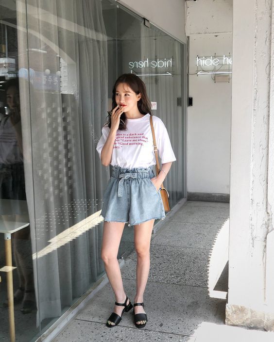 Đến trường ngày nóng thì phải mặc đồ mát mẻ và thanh lịch thế này cơ Đến trường ngày nóng thì phải mặc đồ mát mẻ và thanh lịch thế này cơ