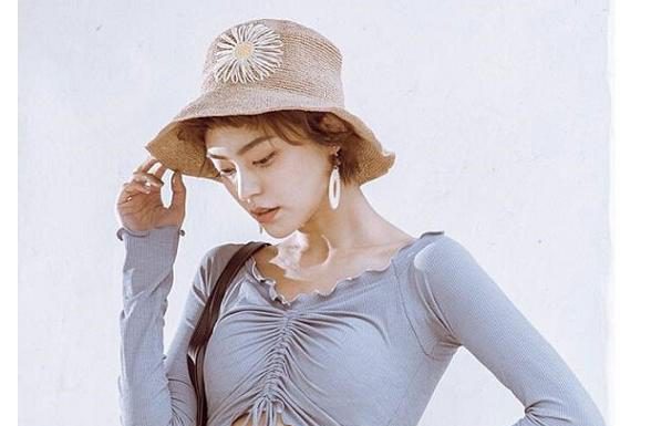 5 mẫu bikini xinh xắn đang ‘làm mưa làm gió’ trên các bãi biển mùa hè này 5 mẫu bikini xinh xắn đang ‘làm mưa làm gió’ trên các bãi biển mùa hè này