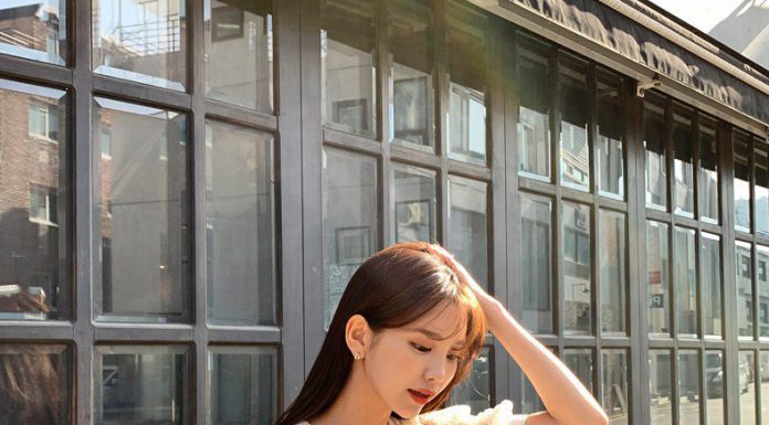 Đếm sơ sơ đã có 6 mẫu áo blouse xinh không để đâu cho hết giúp nàng công sở mặc đẹp suốt hè này Đếm sơ sơ đã có 6 mẫu áo blouse xinh không để đâu cho hết giúp nàng công sở mặc đẹp suốt hè này