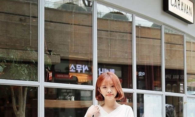 Cách phối đồ với giày thể thao vừa nữ tính vừa thời thượng Cách phối đồ với giày thể thao vừa nữ tính vừa thời thượng