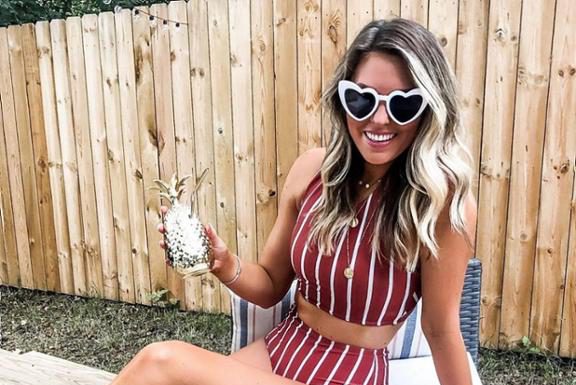 3 ưu điểm giúp bikini cạp cao được “săn lùng” trong Hè 2019 3 ưu điểm giúp bikini cạp cao được “săn lùng” trong Hè 2019