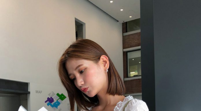Chị em hãy ghim ngay 5 kiểu áo xinh xắn và mát rượi này để “chấp hết” mọi đợt nắng nóng kinh hoàng Chị em hãy ghim ngay 5 kiểu áo xinh xắn và mát rượi này để "chấp hết" mọi đợt nắng nóng kinh hoàng