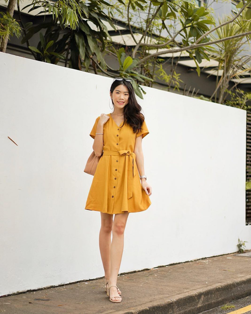 Nàng nào diện váy cũng rất xinh nhưng nếu áp dụng 4 tips sau, vẻ ngoài sẽ càng thêm thanh mảnh và hút mắt Nàng nào diện váy cũng rất xinh nhưng nếu áp dụng 4 tips sau, vẻ ngoài sẽ càng thêm thanh mảnh và hút mắt